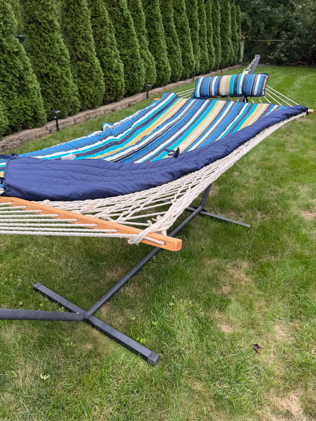 Double Hammock w/ Stand, Quilted Pad & Pillow – Complete Set - photo 4