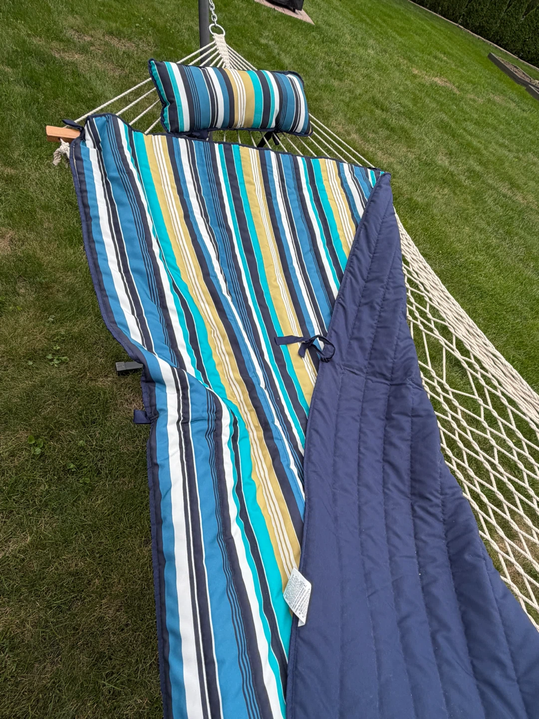 Double Hammock w/ Stand, Quilted Pad & Pillow – Complete Set - photo 5