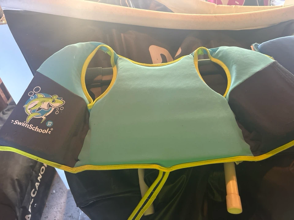 Kids swim vests