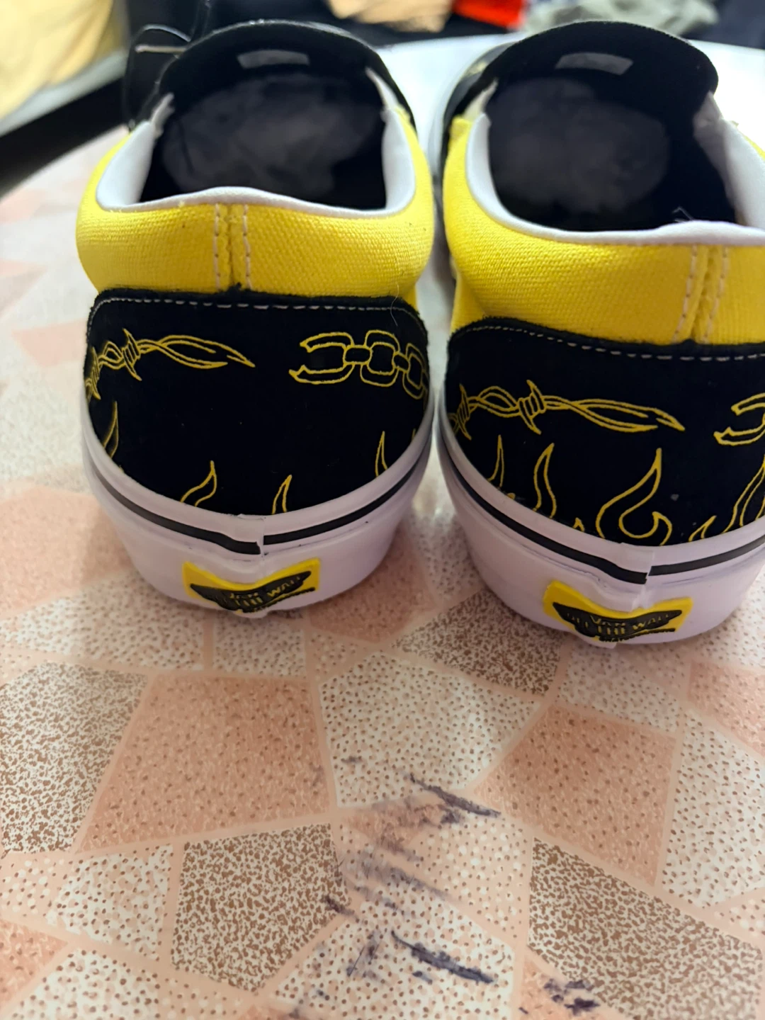 Vans Spongebob Gigliotti Skate Slip-On Shoes - Men's 10 - photo 3