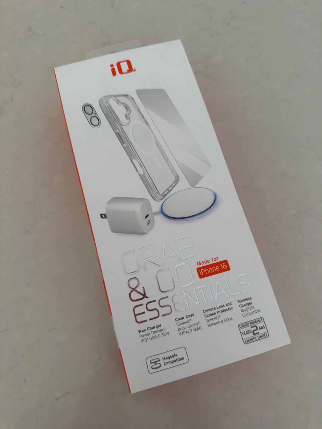 iQ Grab & Go Essentials Kit for iPhone 16