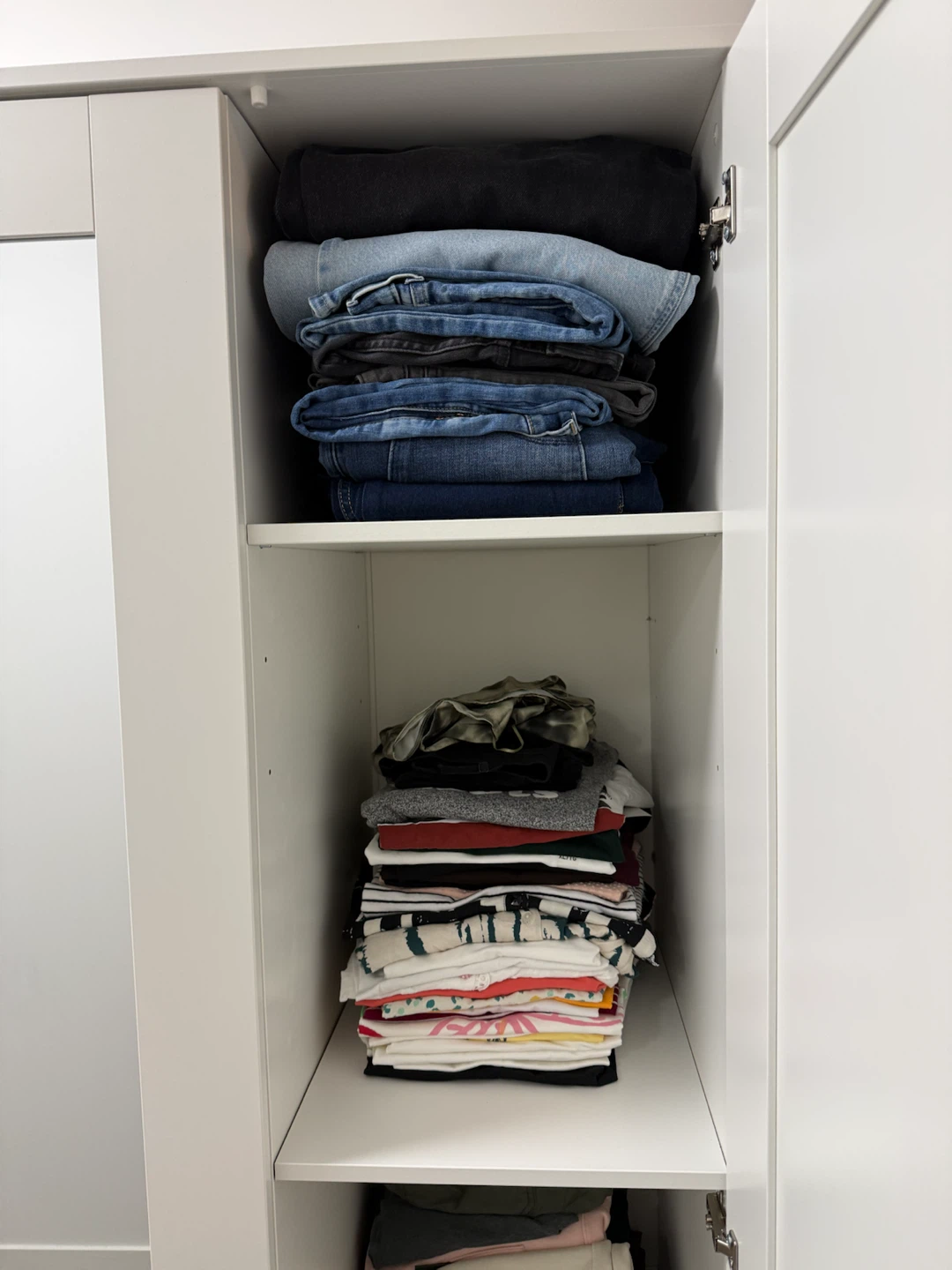White Big Wardrobe with Mirror - photo 2