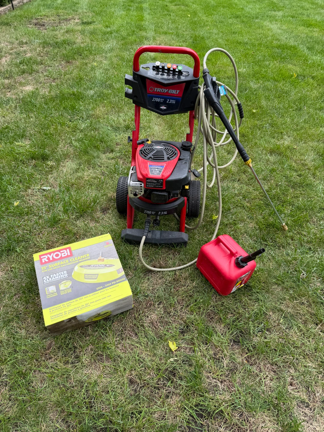 Troy-Bilt 2700 PSI Gas Pressure Washer + Surface Cleaner