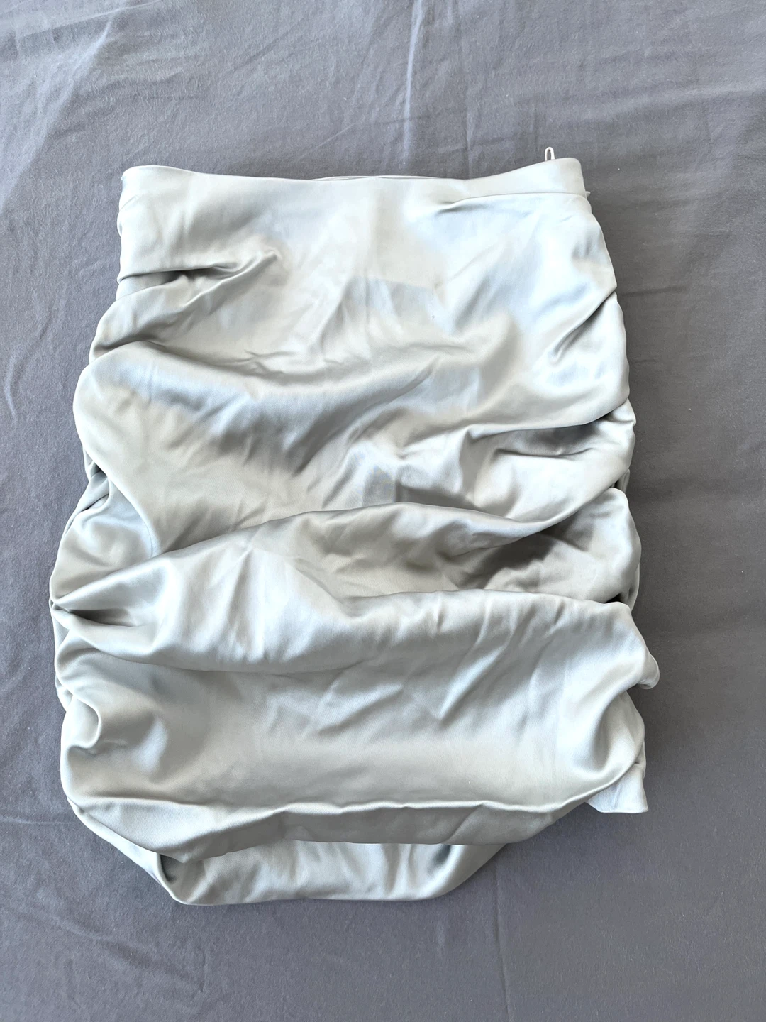 Brand New Aritzia Wilfred Zadie Satin Ruched Mini Skirt – Size 0 - photo 3