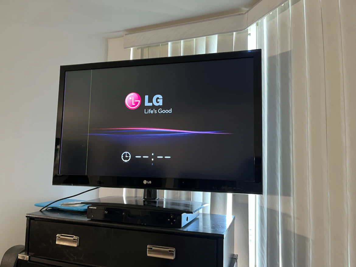 LG 42 inch LED TV