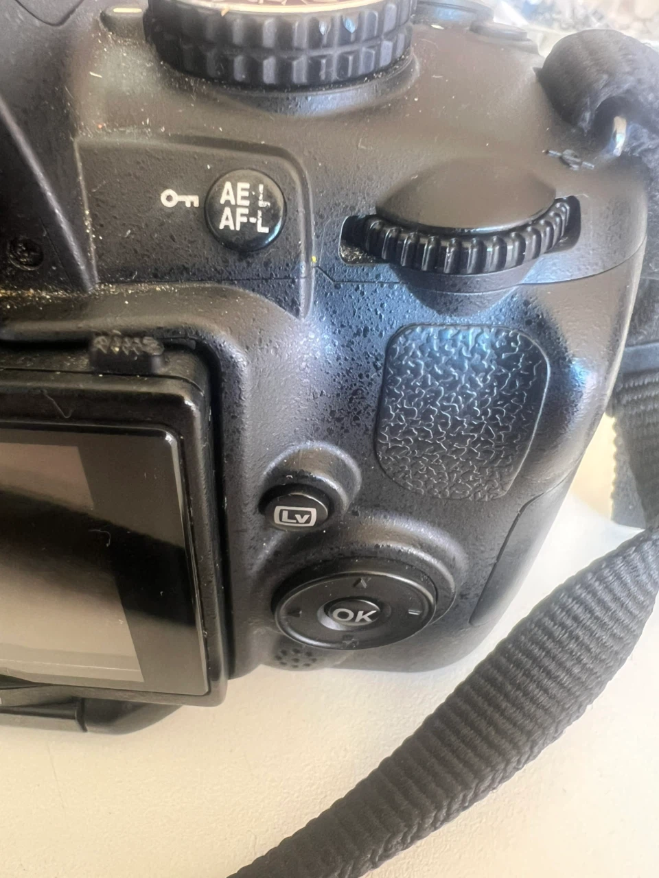 Nikon D5000 DSLR Camera Body - photo 3