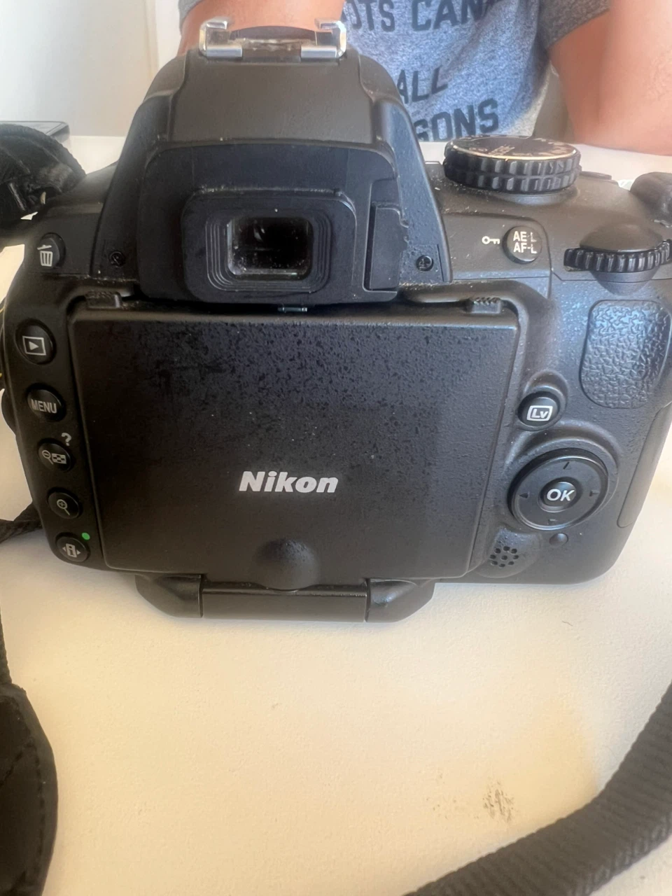 Nikon D5000 DSLR Camera Body - photo 5