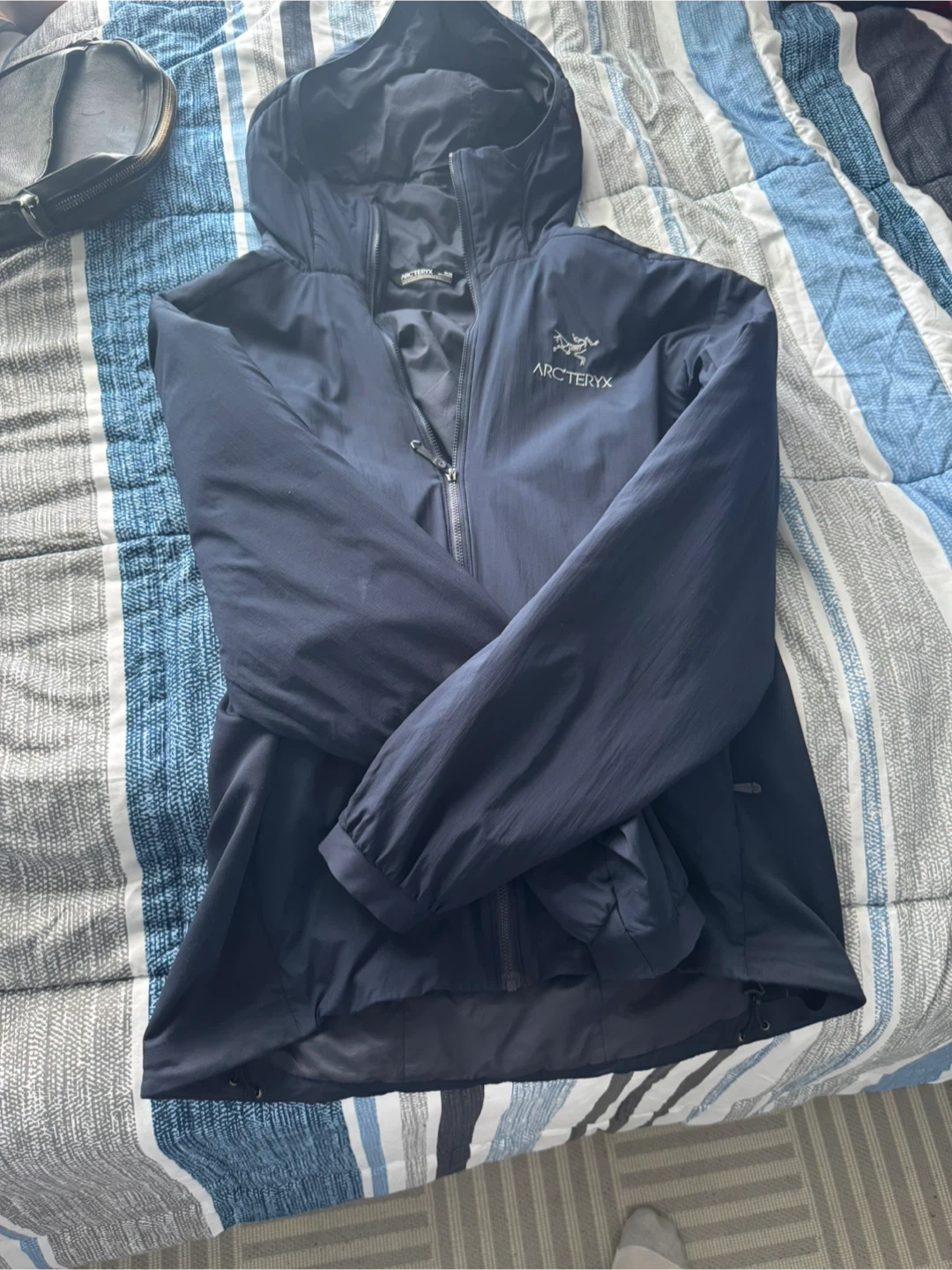 Arc'teryx Men's Hooded Jacket - photo 4