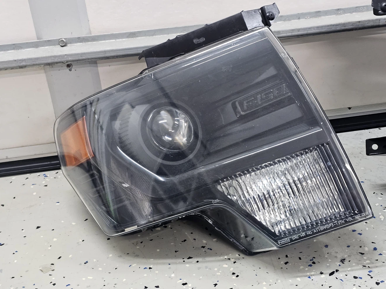 2011-2014 Ford F-150 Xenon HID Headlight Black SET - photo 3
