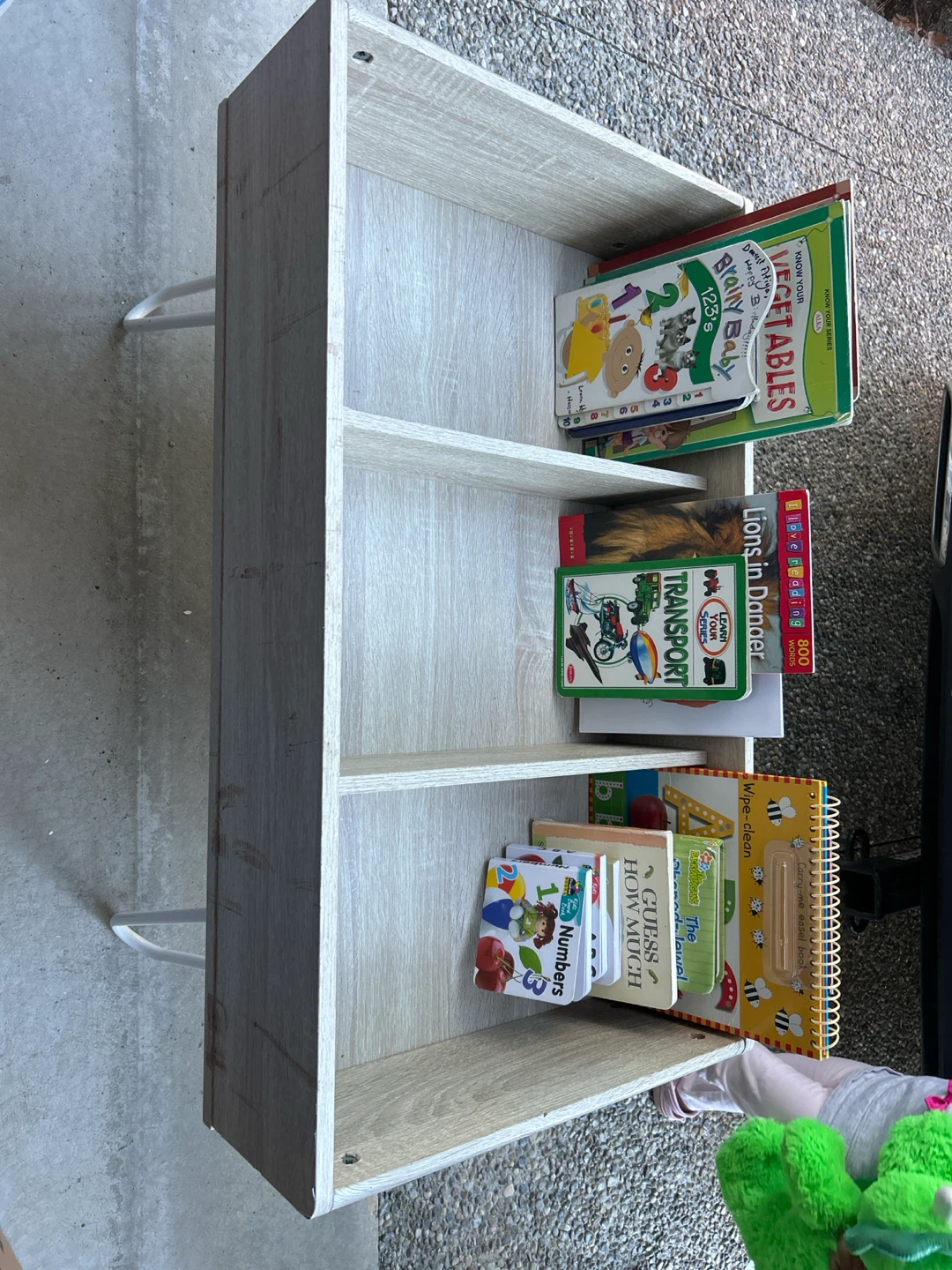 Kids Wooden Book Display Shelf - photo 3