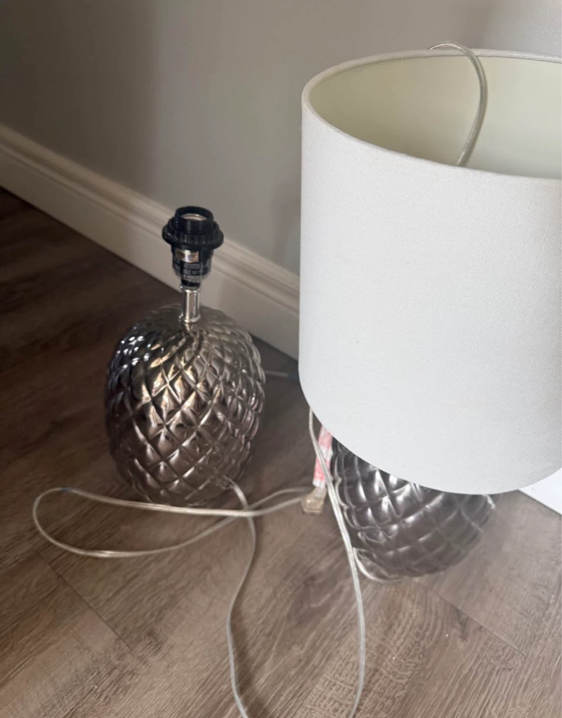 Set of Two Pineapple Table Lamps - photo 2