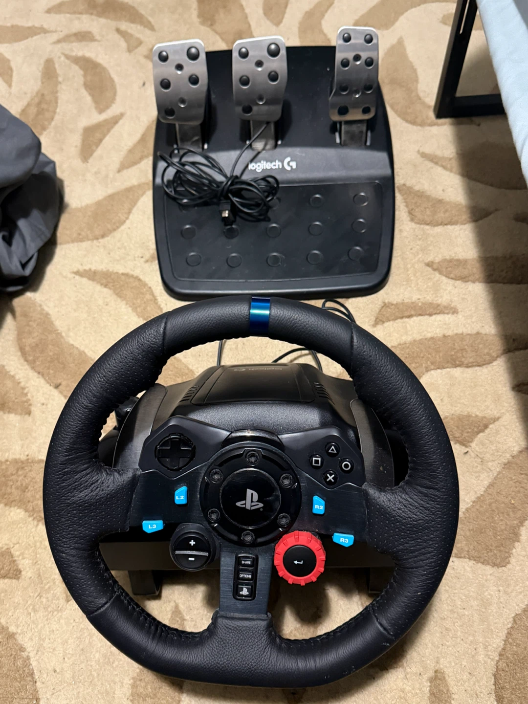 Logitech G29 Racing Wheel + Pedals - photo 2