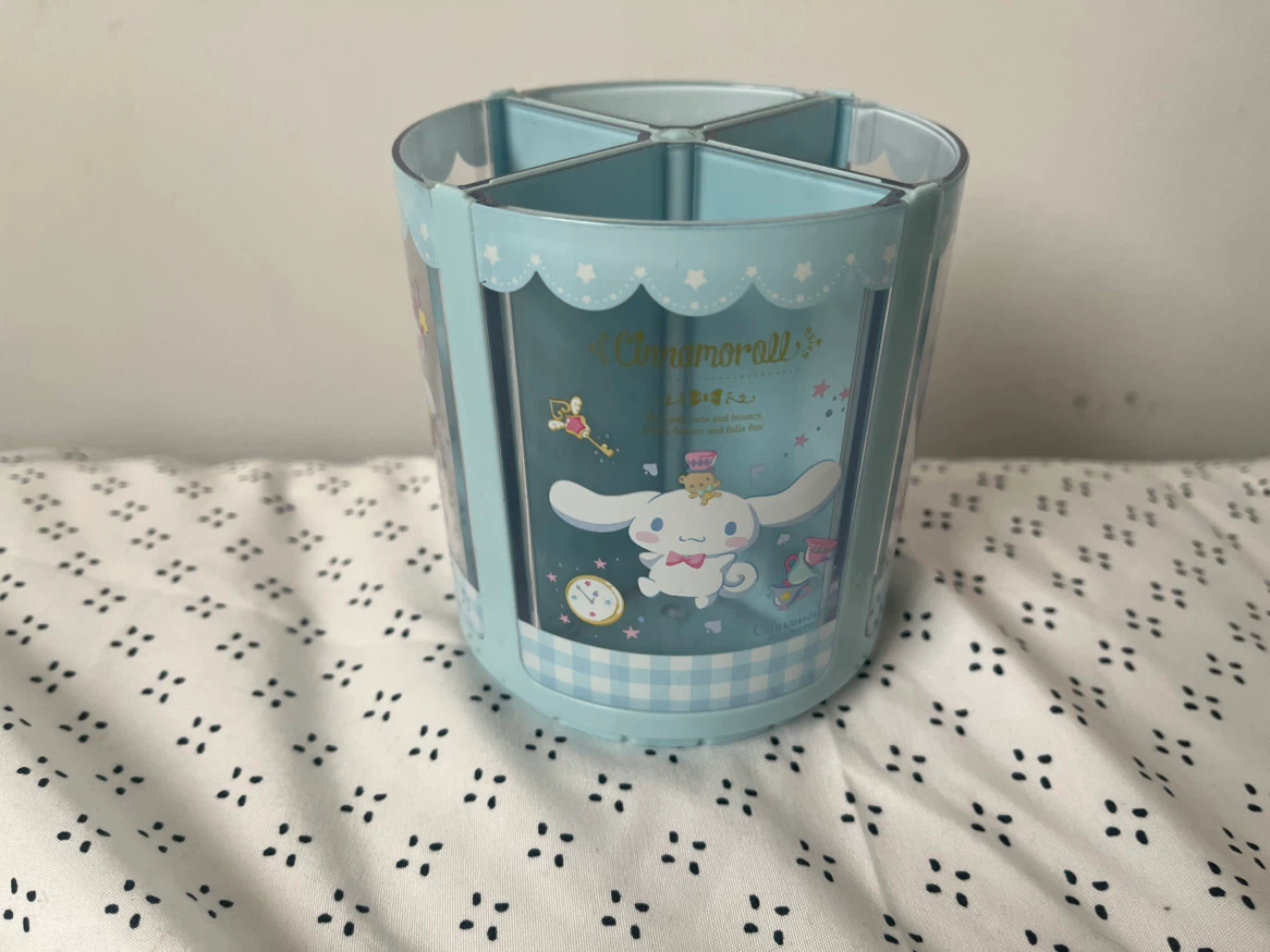 Cinnamon Roll Rotating Pen Holder - photo 3
