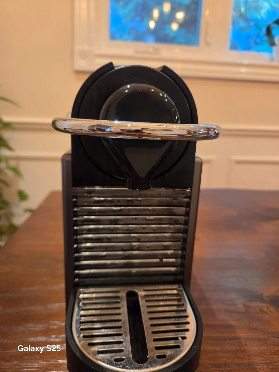 Nespresso Pixie Espresso Machine - photo 2