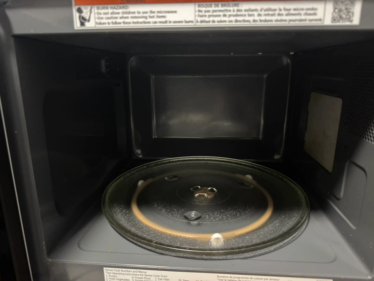 Microwave Oven - photo 2