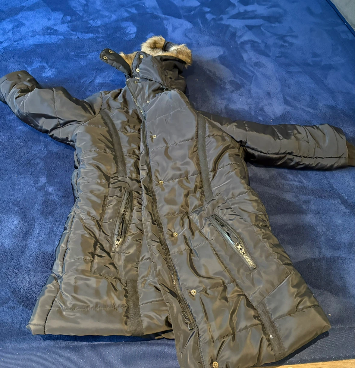 Black winter parka with faux fur hood-$60 - photo 2
