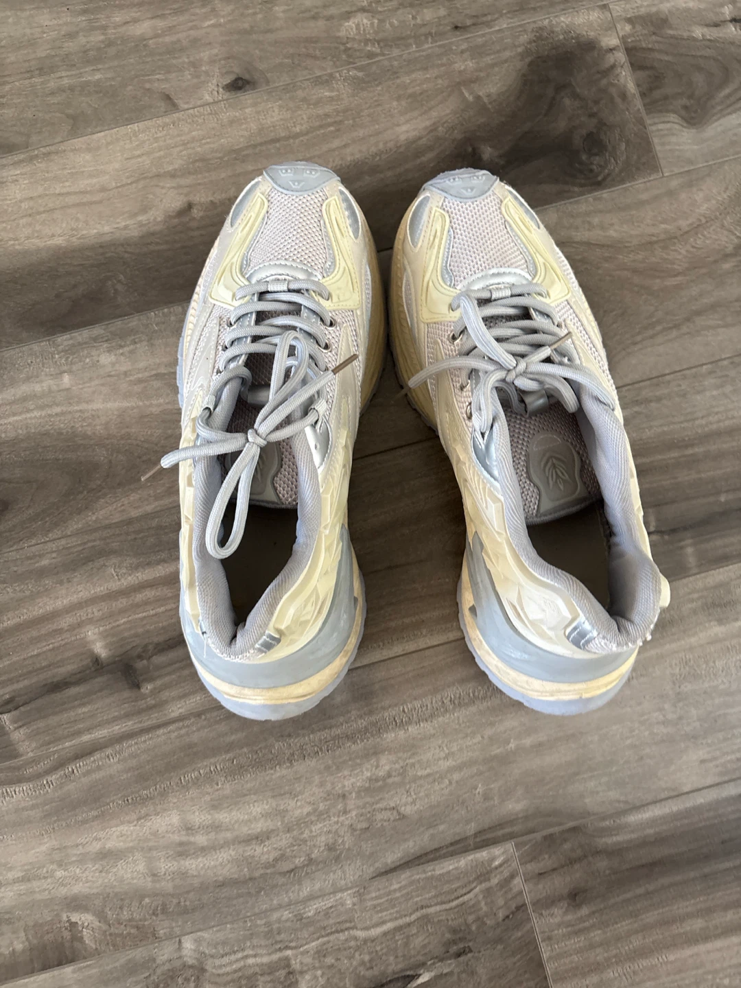 Li-Ning Essence 2 Low Sneakers