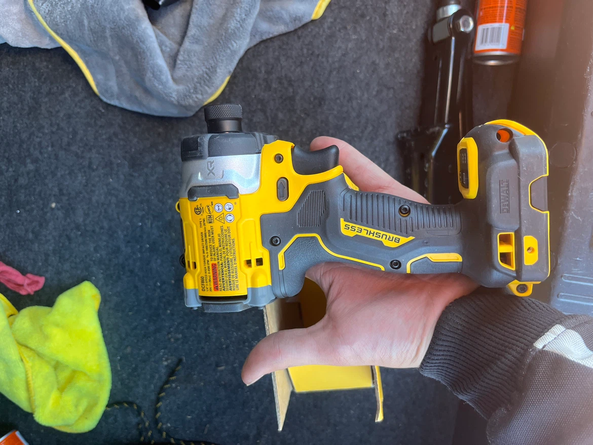 DeWalt XR 20V Max 1/4" Impact Driver (Tool Only) - photo 2