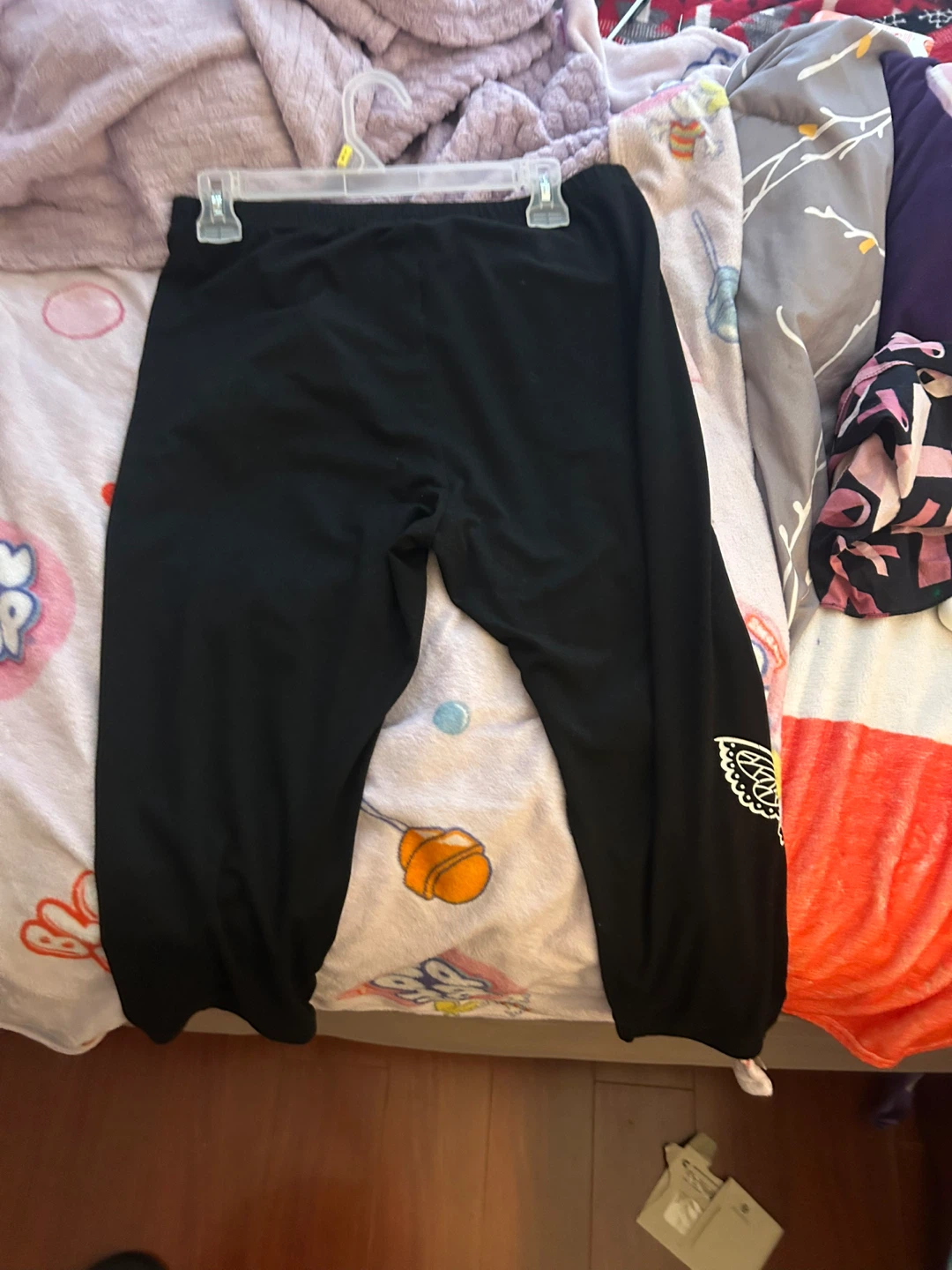 Black butterfly capri leggings - photo 5
