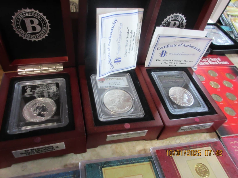 Bradford Exchange Commemorative Coin and Currency Set - photo 4