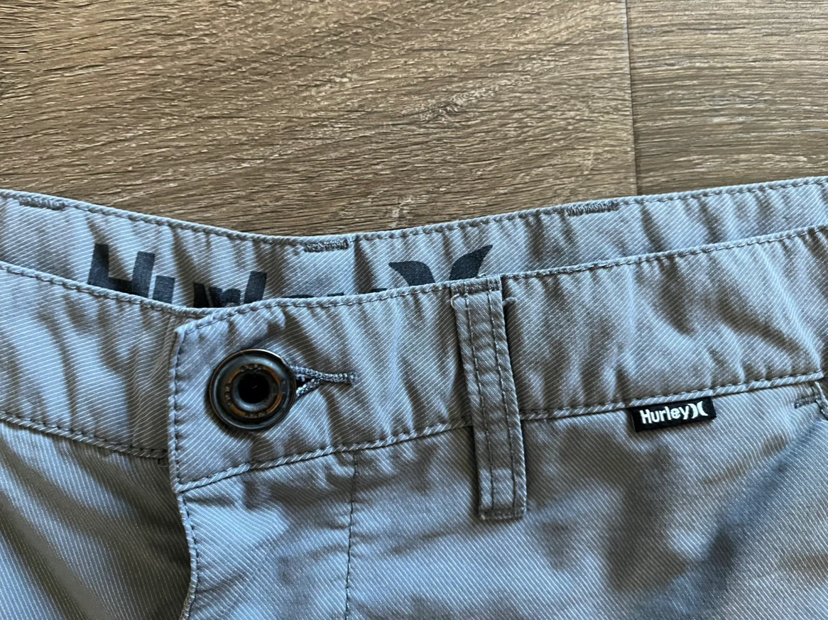 Hurley Men's Grey Shorts Size 31 - photo 4