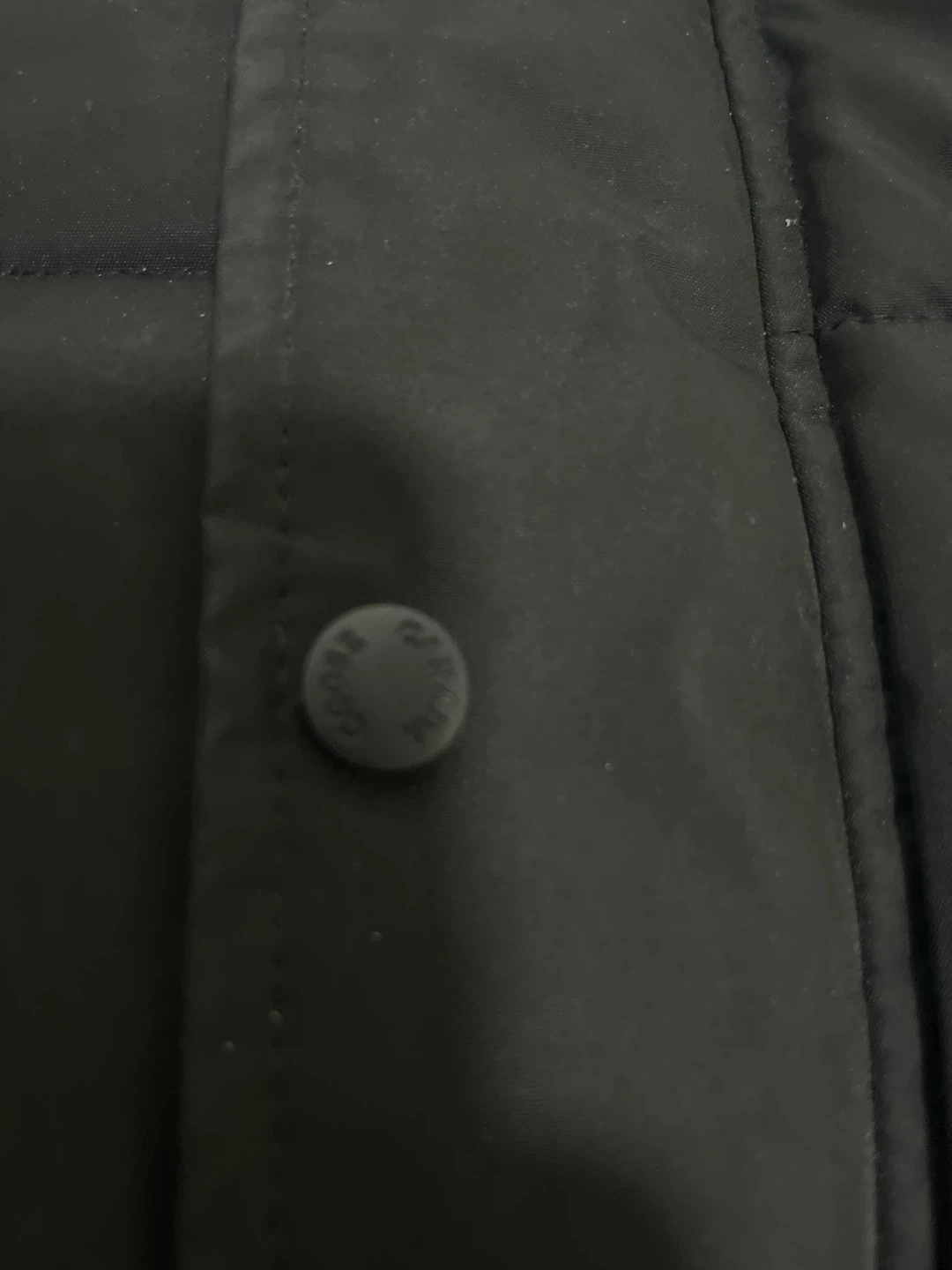 Canada Goose Black Down Jacket - photo 2