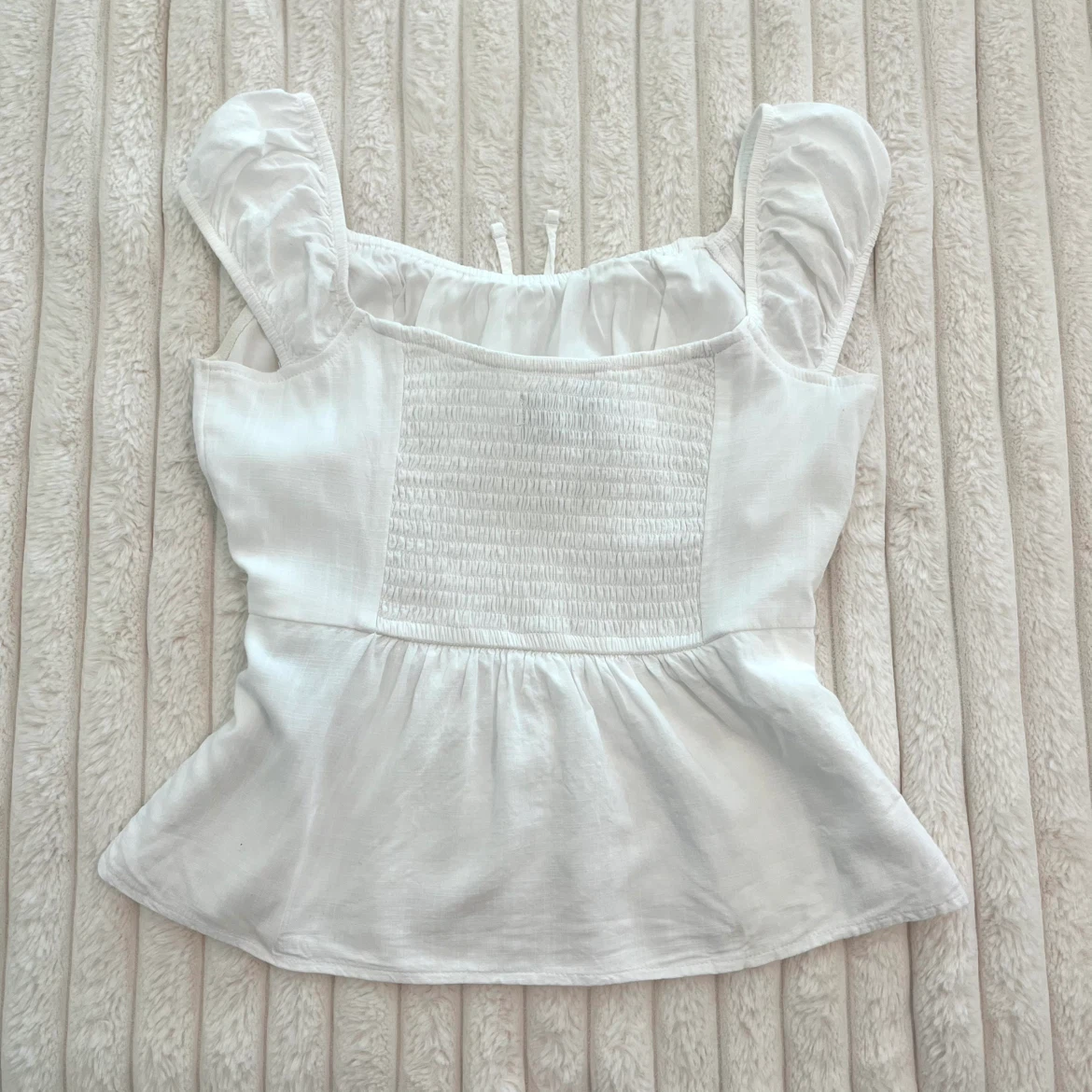 Hollister White Smocked Top - photo 2