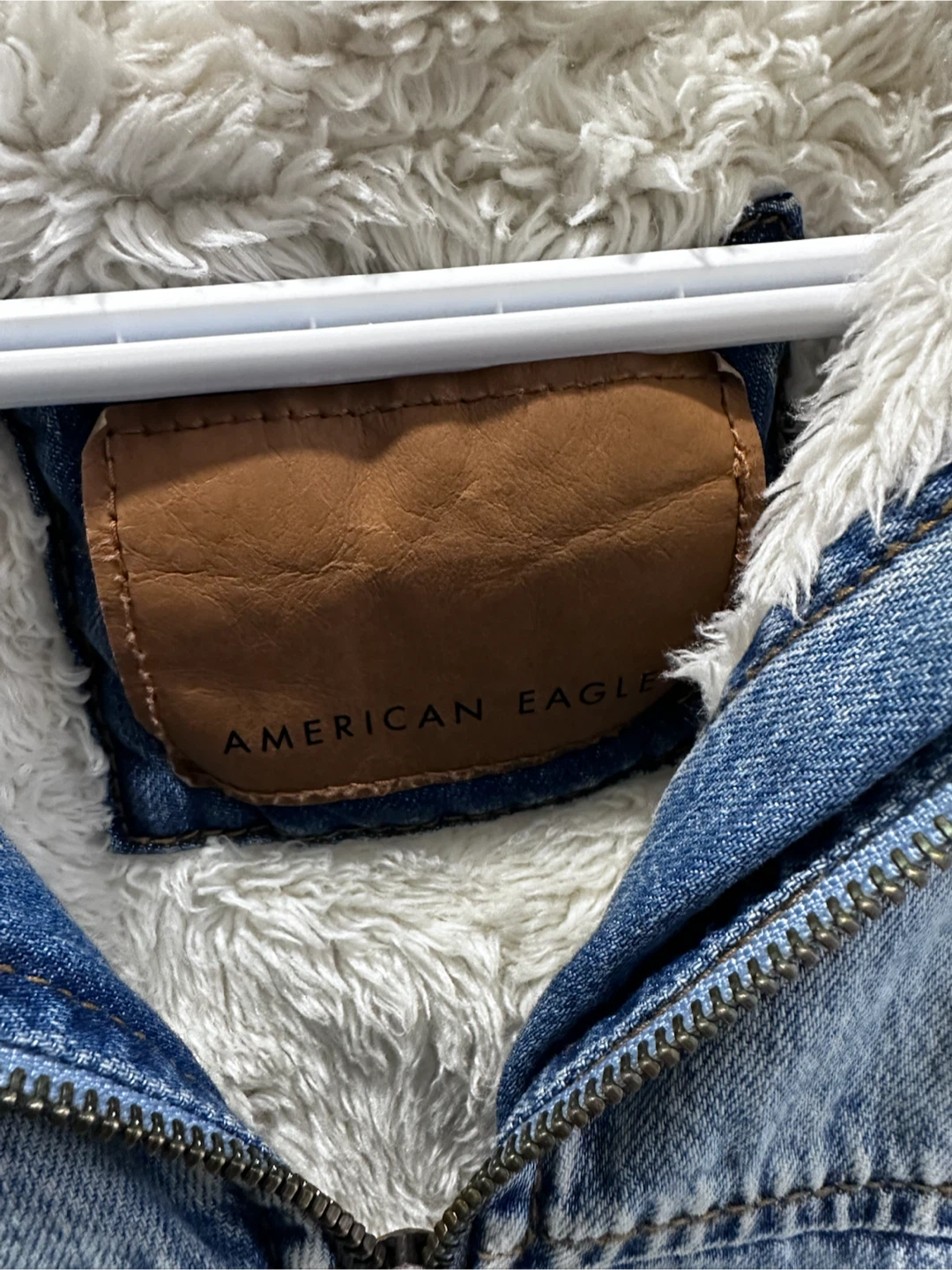 American Eagle Sherpa-Lined Denim Jacket - photo 3