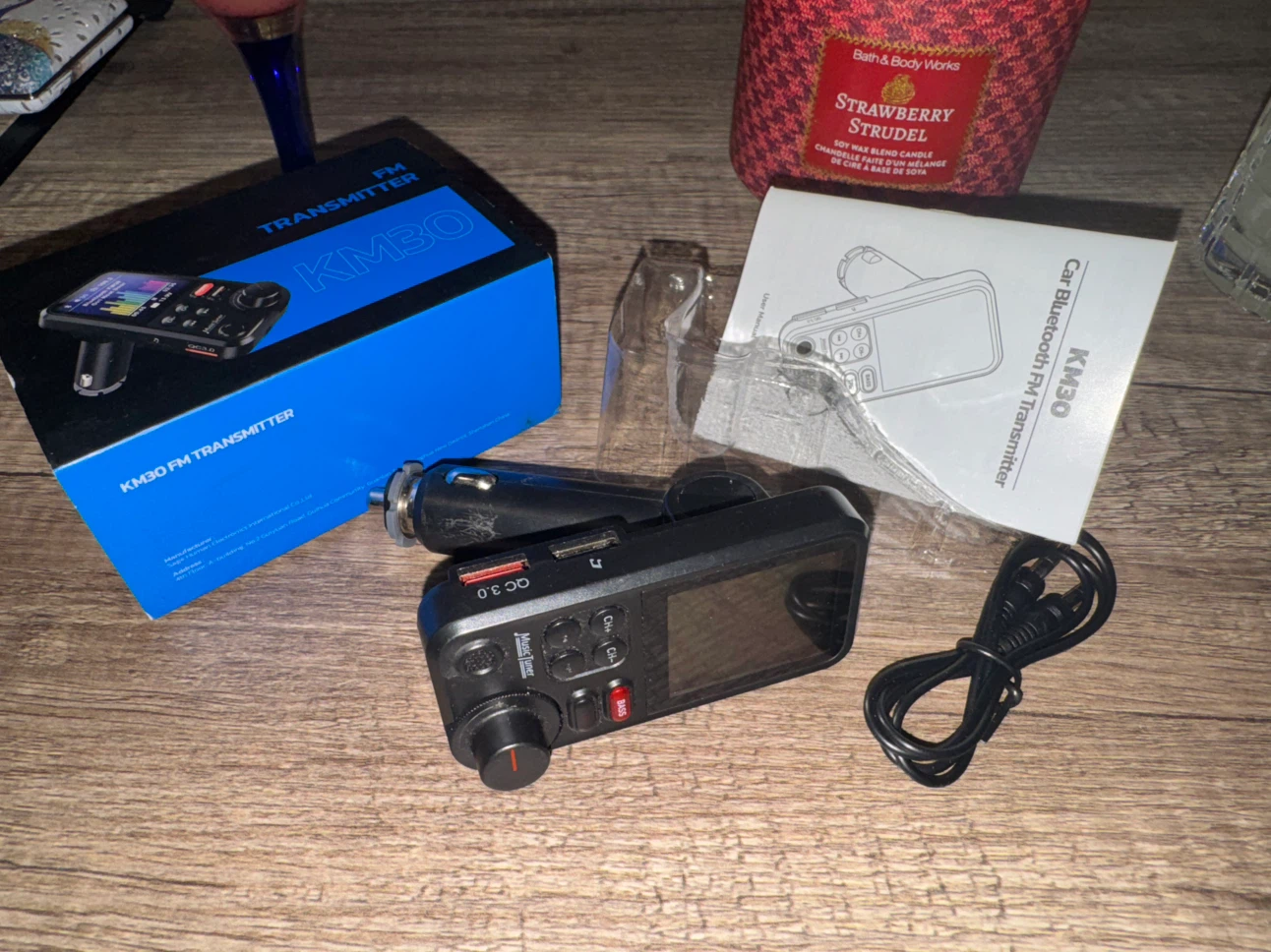 KM30 Bluetooth Car FM Transmitter - photo 2