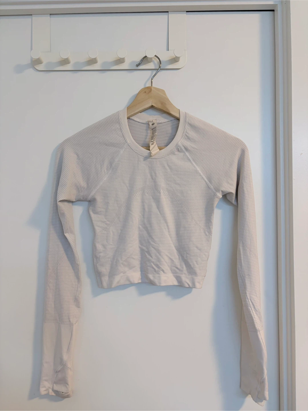 Lululemon Swiftly Tech Cropped Long Sleeve 2.0 - White