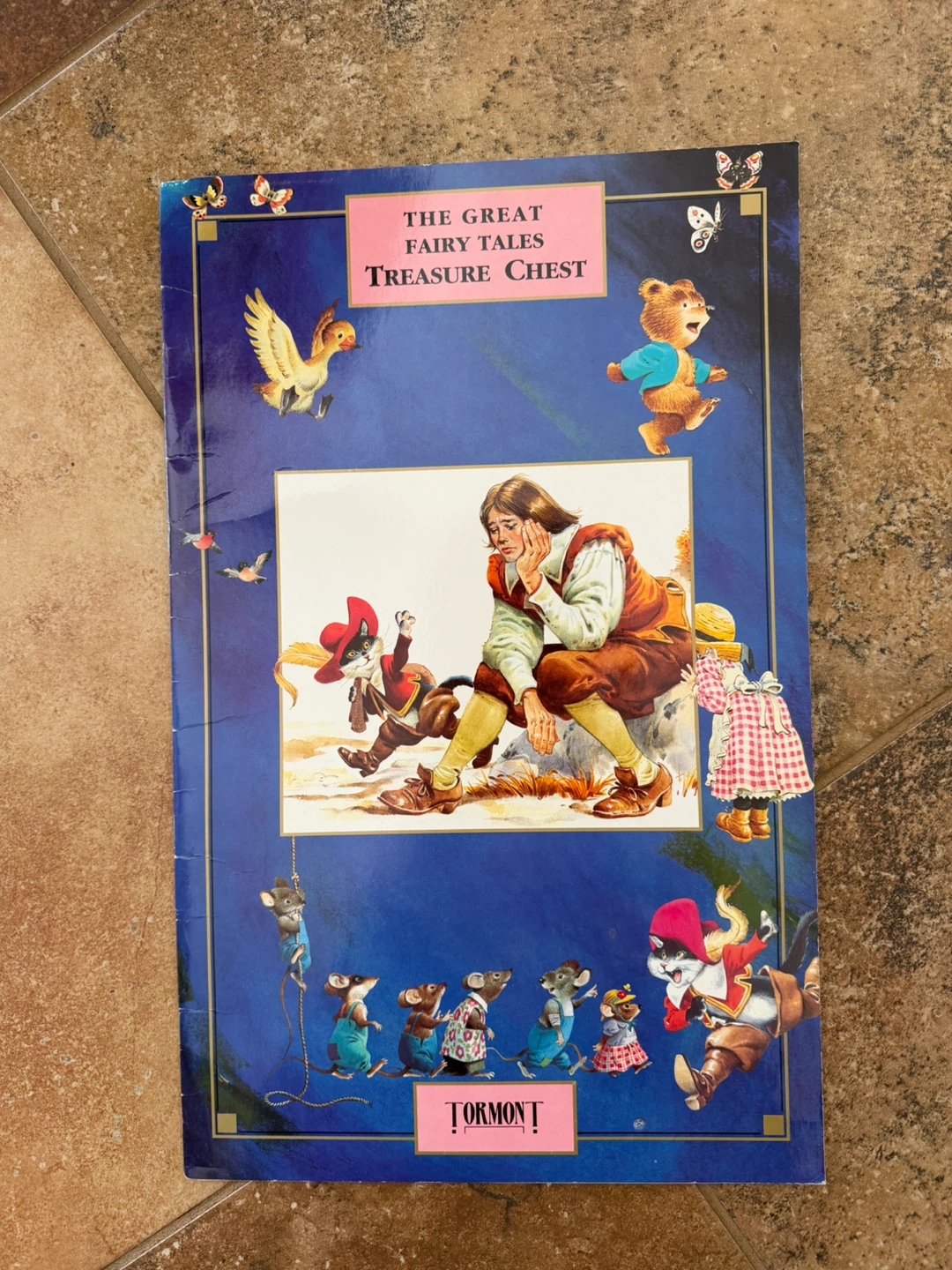 3 books - The Great Fairy Tales Treasure Chest Books - photo 3