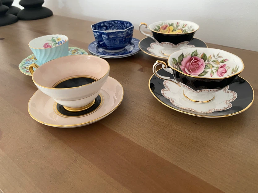 Set of 5 Vintage Fine Bone China Tea Cups and Saucers - photo 5
