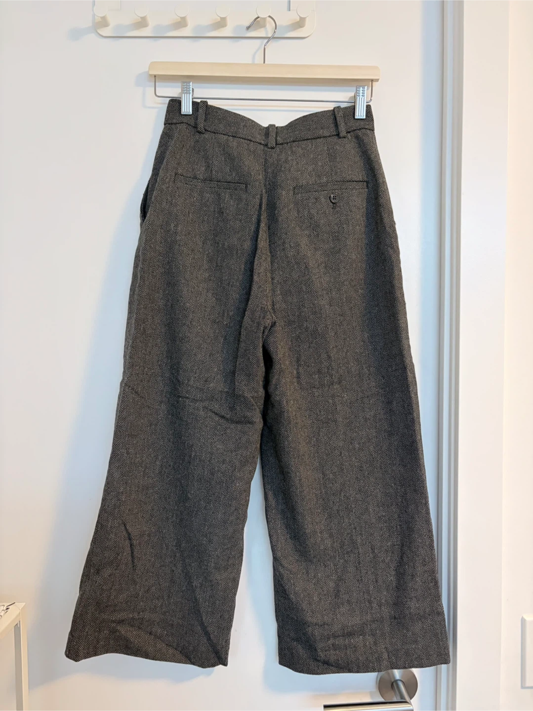 Uniqlo Herringbone Trousers (small) - photo 2