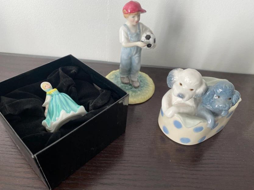 Set of 4 China figures. Take all for 55.00