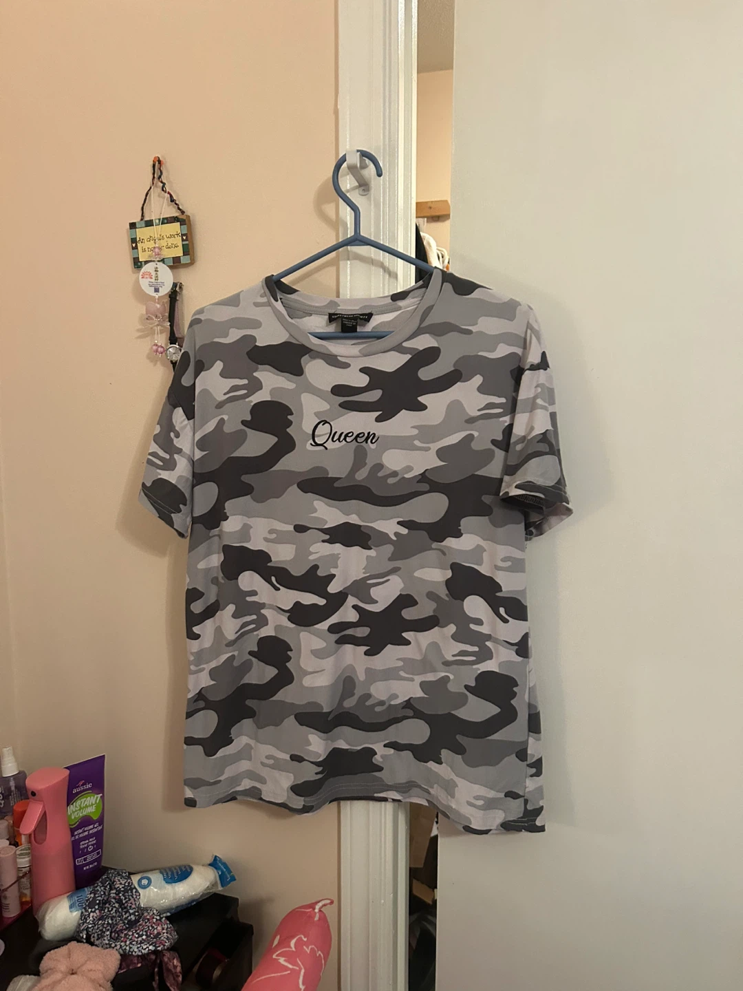 Queen Camo Print T-Shirt