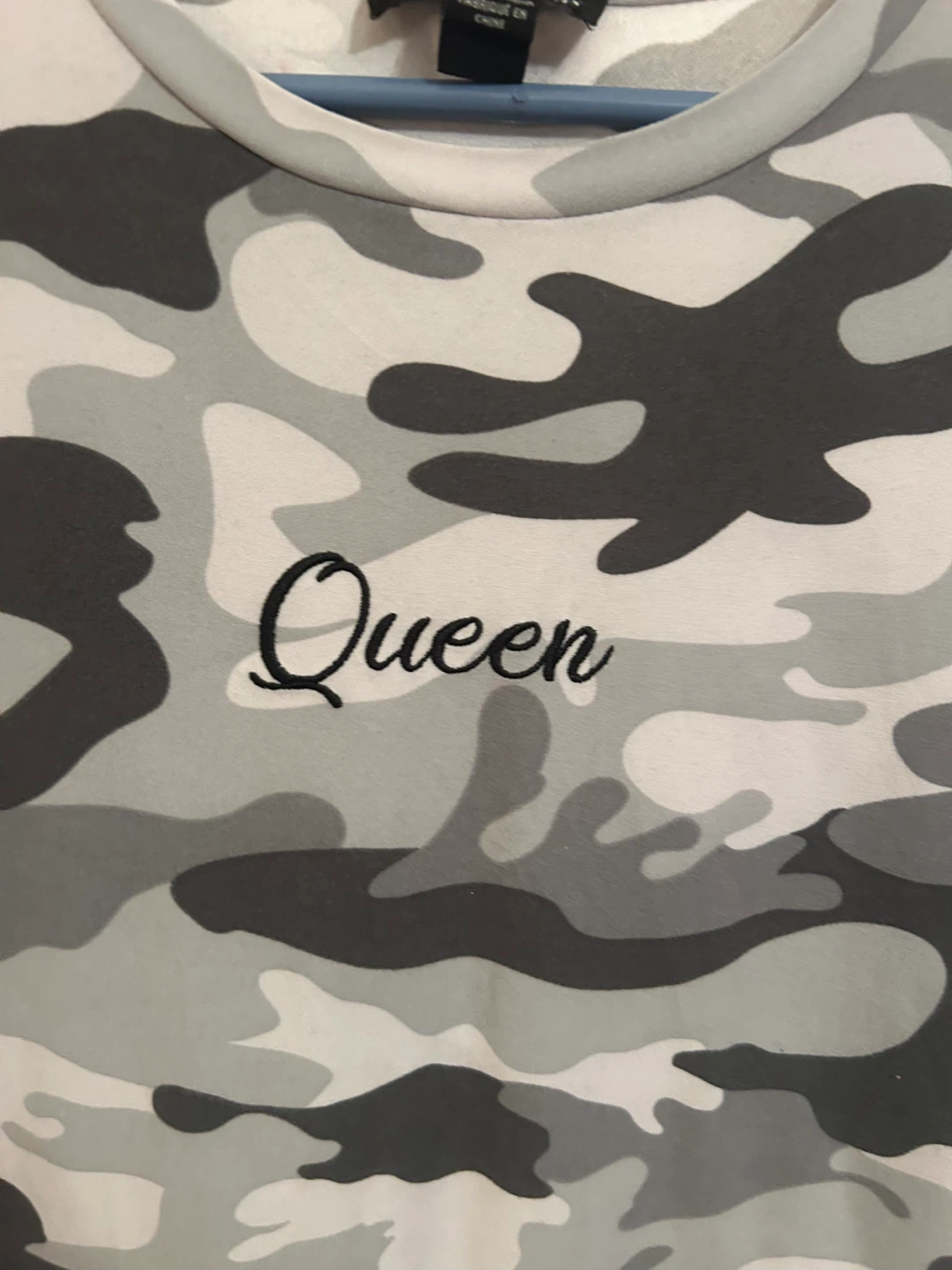 Queen Camo Print T-Shirt - photo 2