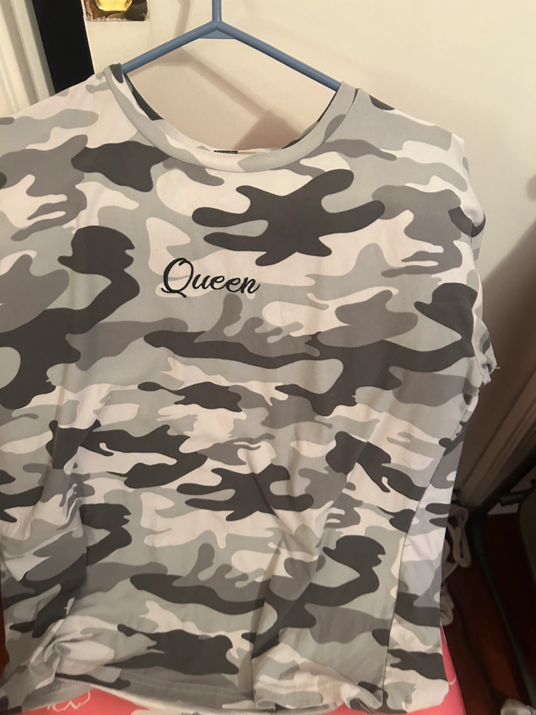 Queen Camo Print T-Shirt - photo 5
