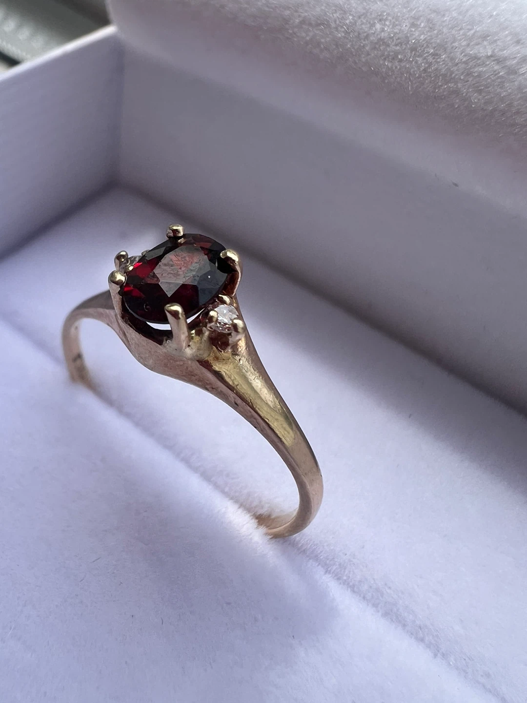 10k Gold Garnet Ring - photo 2