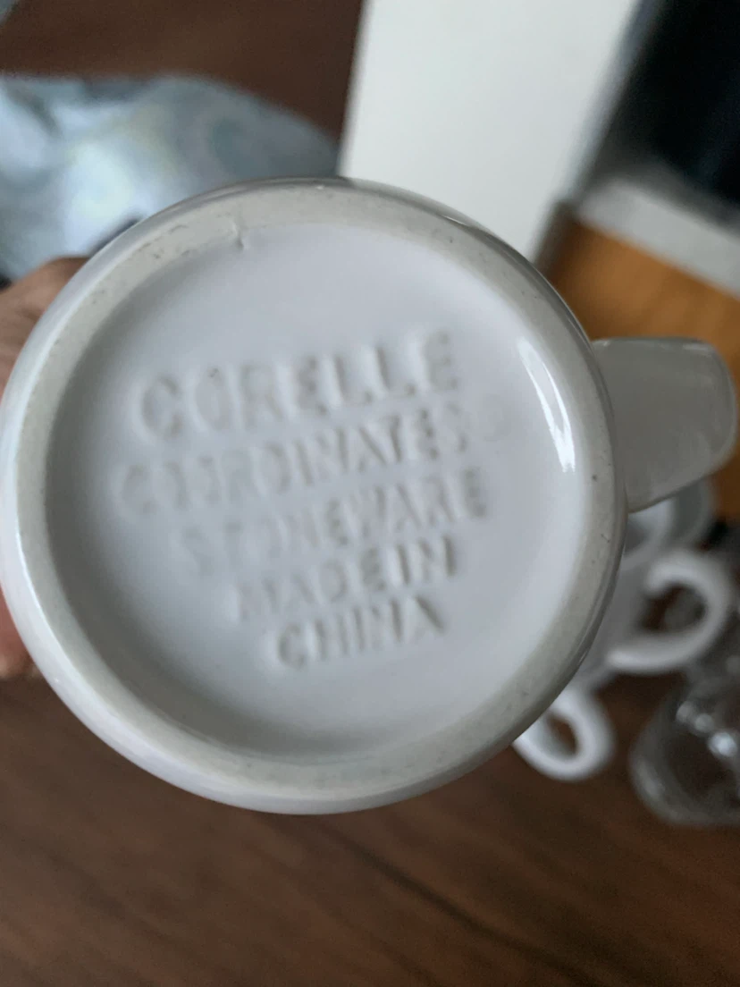 4 Places Corelle Dinnerware and Mug Set - photo 3