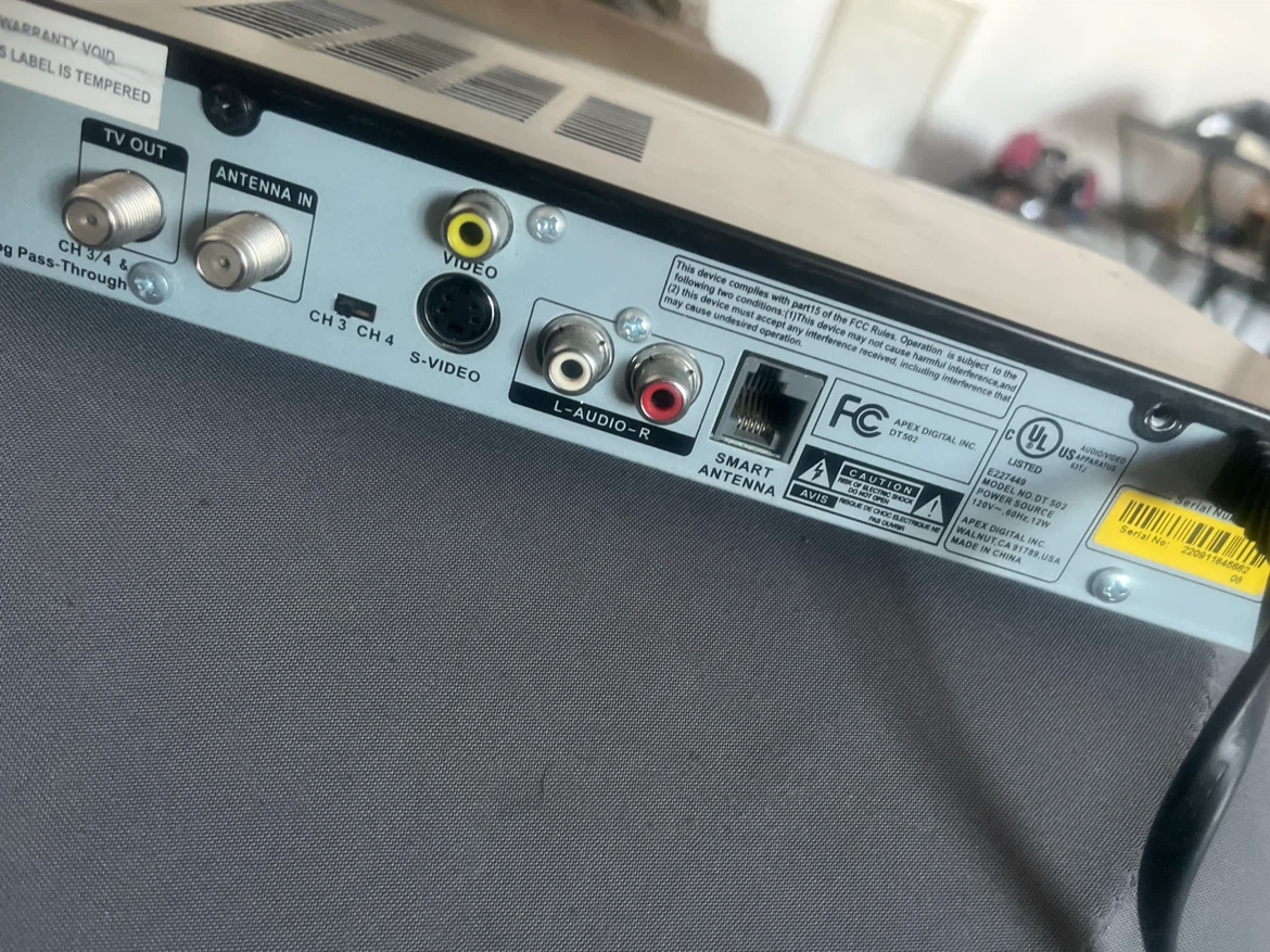 Apex Digital DT502 DTV Converter Box - photo 3