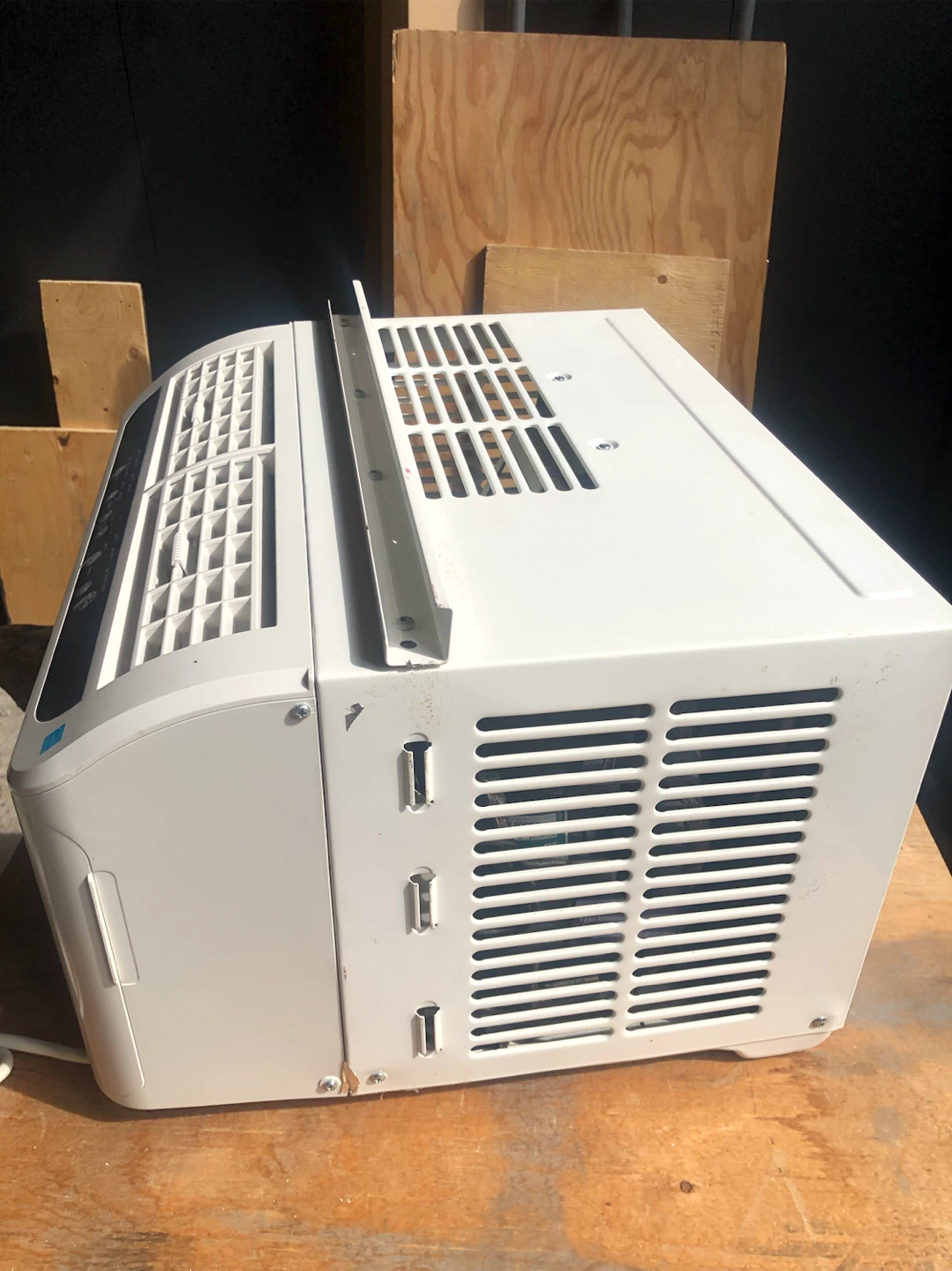 Haier Window Air Conditioner - photo 3