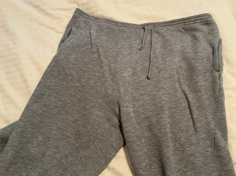 Grenadier grey sweatpants - photo 3