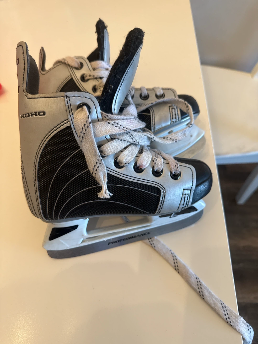 Koho Kids Ice Skates Size 12J - photo 3