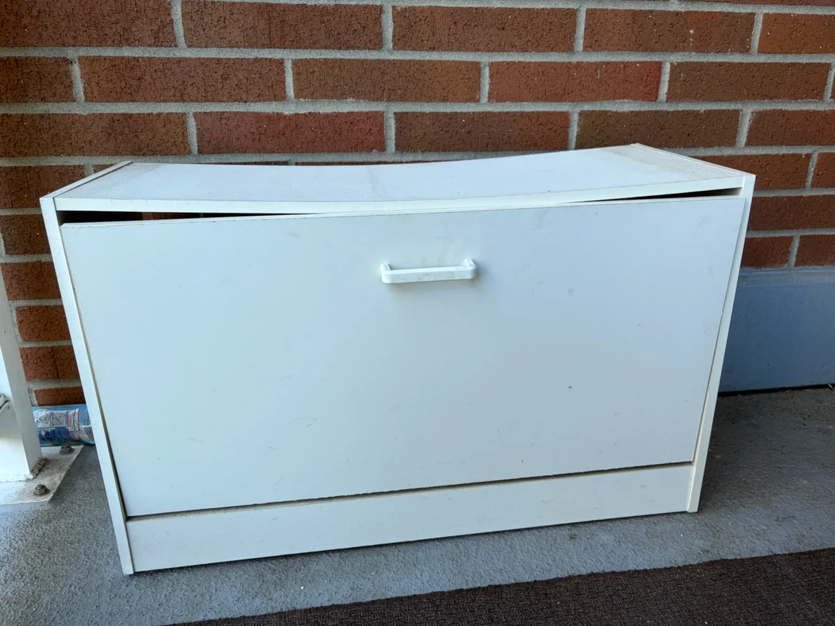 White shoe cabinet