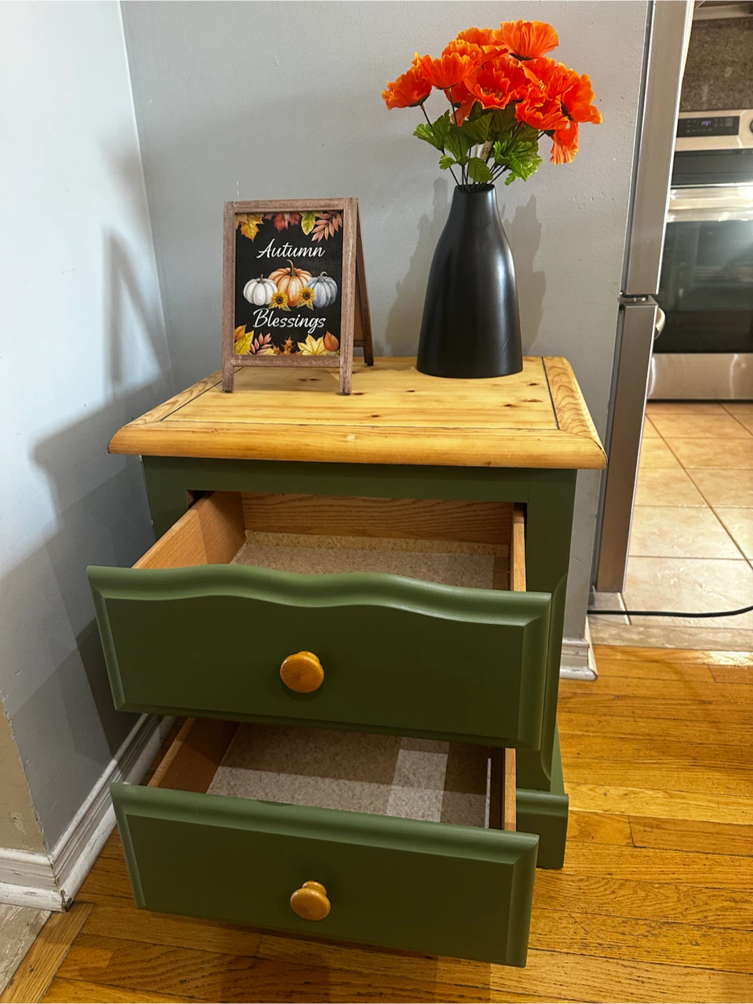 Single Green Two-Drawer Bedside Table - photo 2