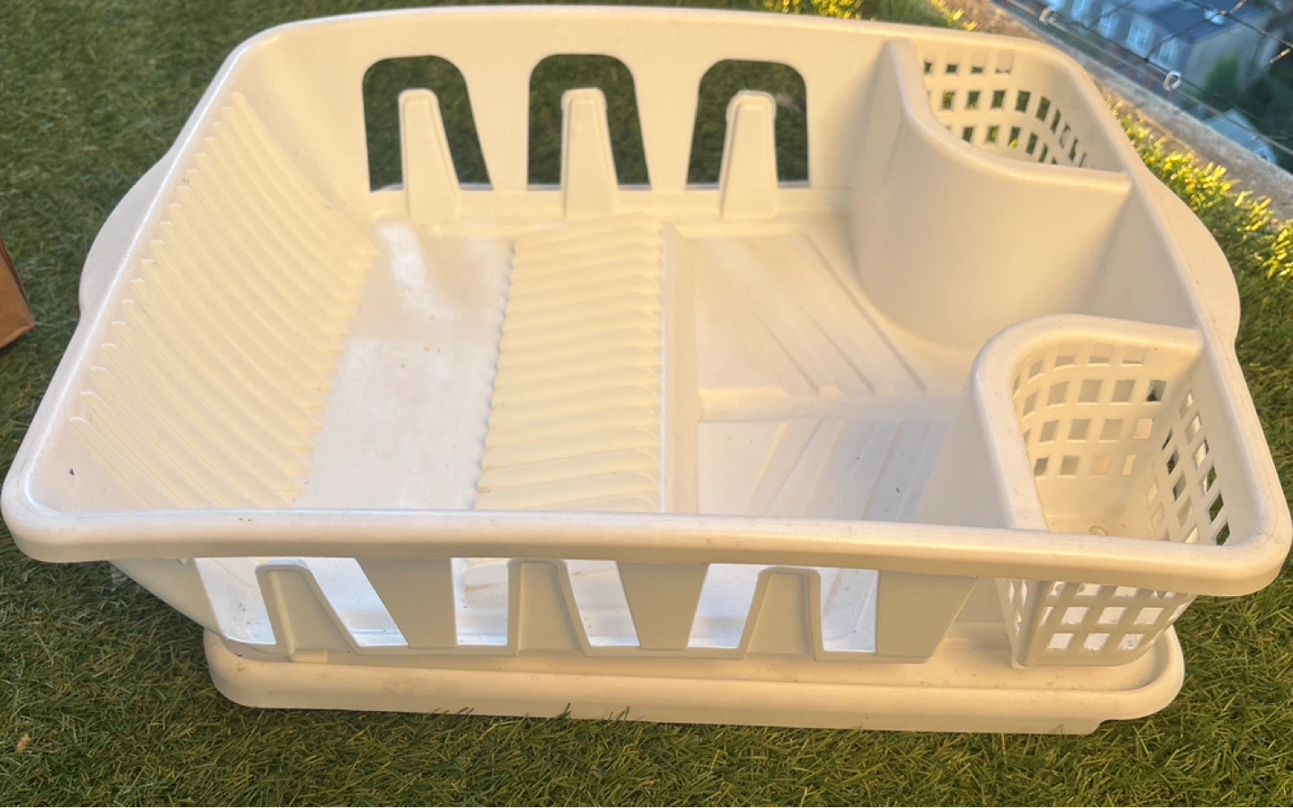 White Plastic Dish Drying Rack