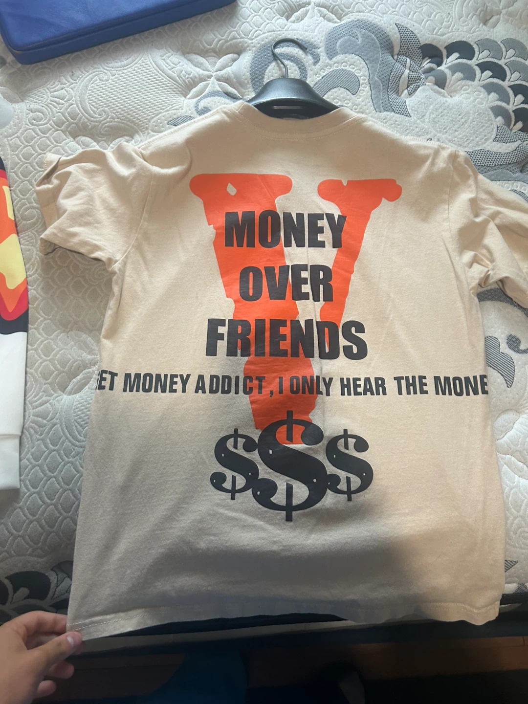 Size small V lone - photo 2