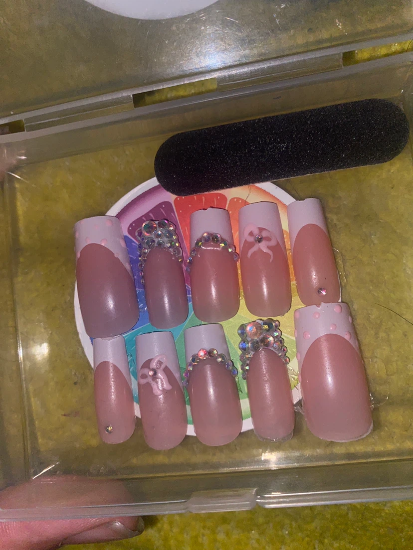 Buvizas Press-on Nails with Rhinestones and Bows