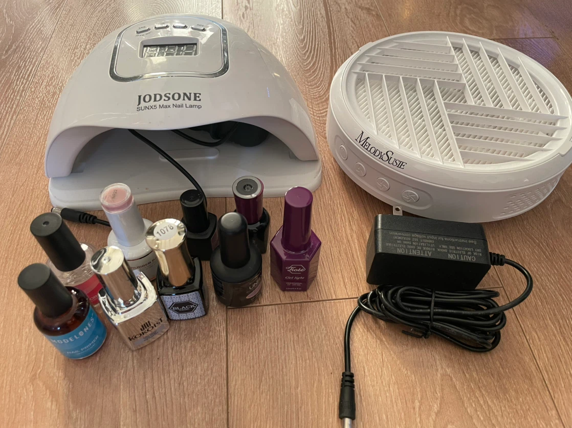 FREE gel nail starter kit, pickup only