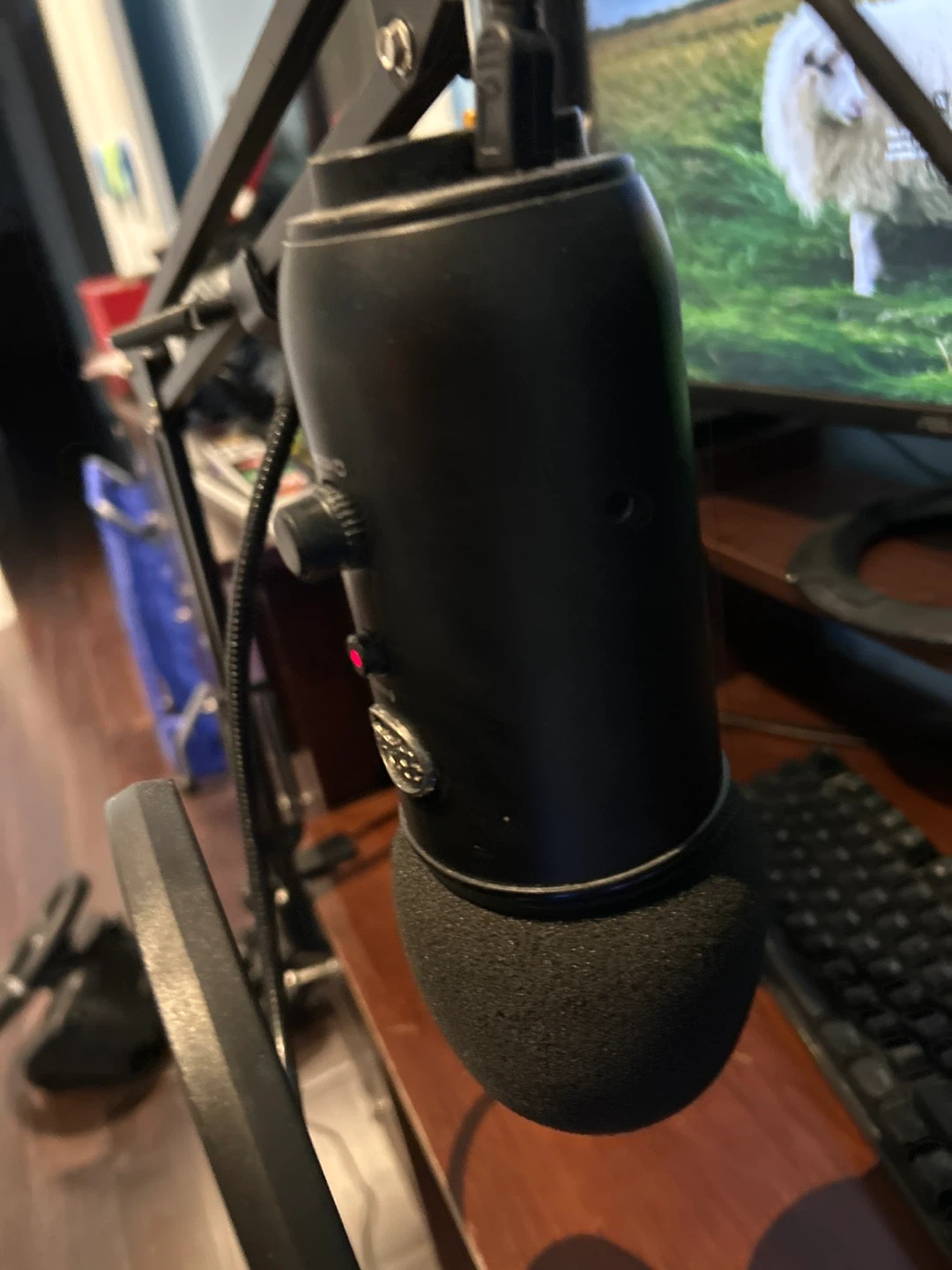 Blue Yeti USB Microphone with Boom Arm and Pop Filter - photo 2